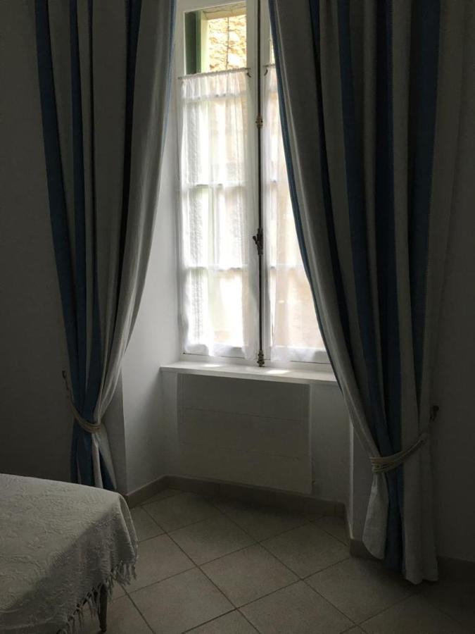 La Maison De Leontine La Liviniere Luaran gambar